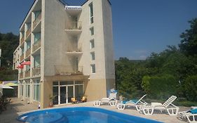 Family Hotel Paradise